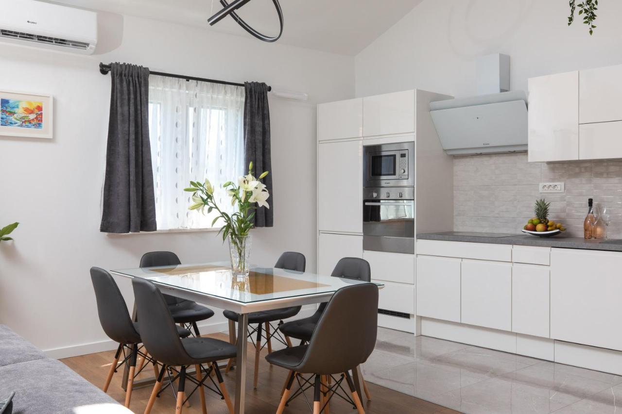 Metily Apartment Split Zewnętrze zdjęcie